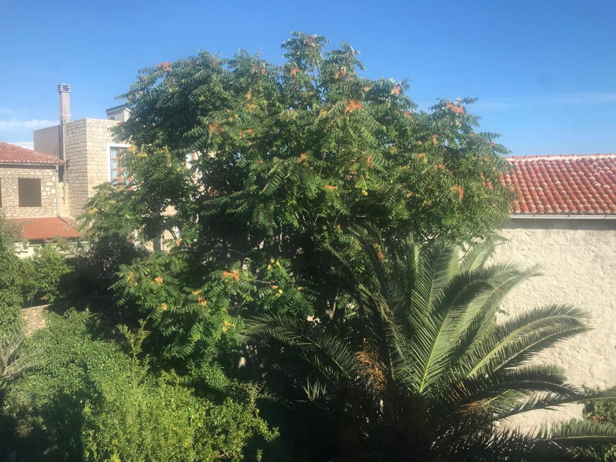 Apartments Gusar Ulcinj Exterior photo